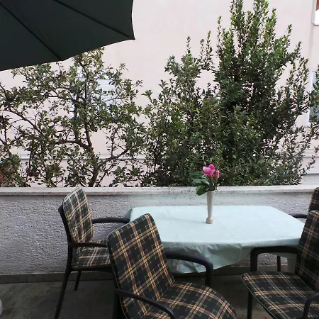 アパート Barbara *